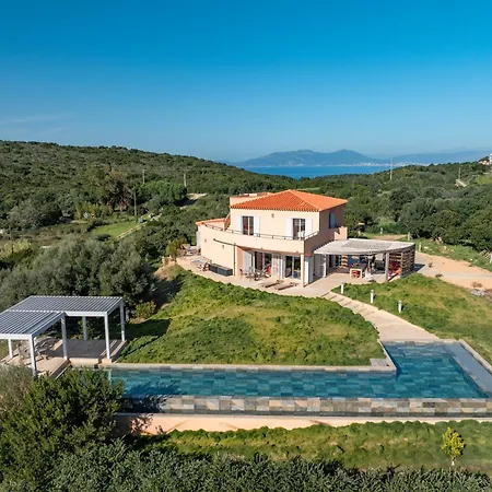 La Ronde Des Soleils Vila