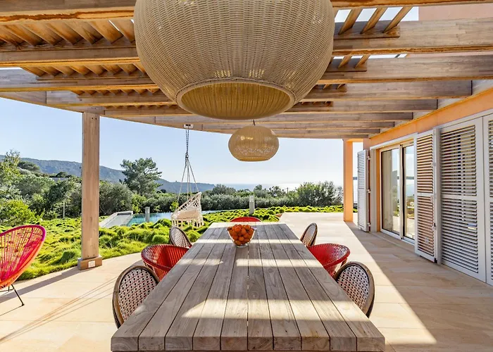 La Ronde Des Soleils Villa *