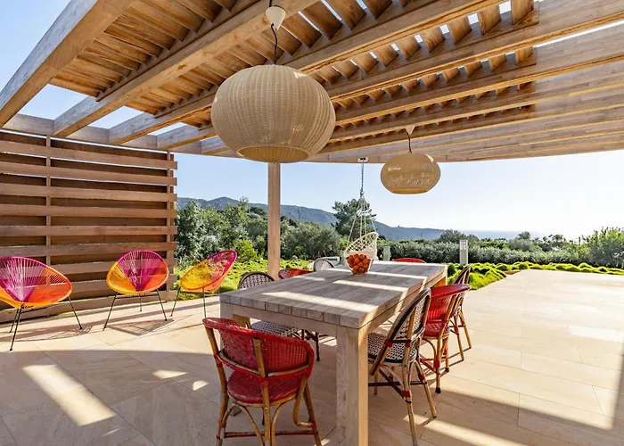 La Ronde Des Soleils Villa Coti-Chiavari (Corsica)