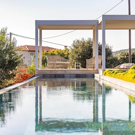 La Ronde Des Soleils Вилла