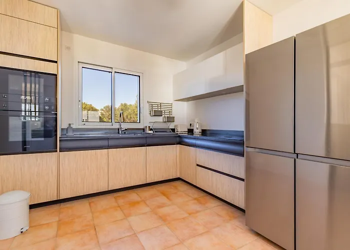 La Ronde Des Soleils Villa Coti-Chiavari (Corsica)