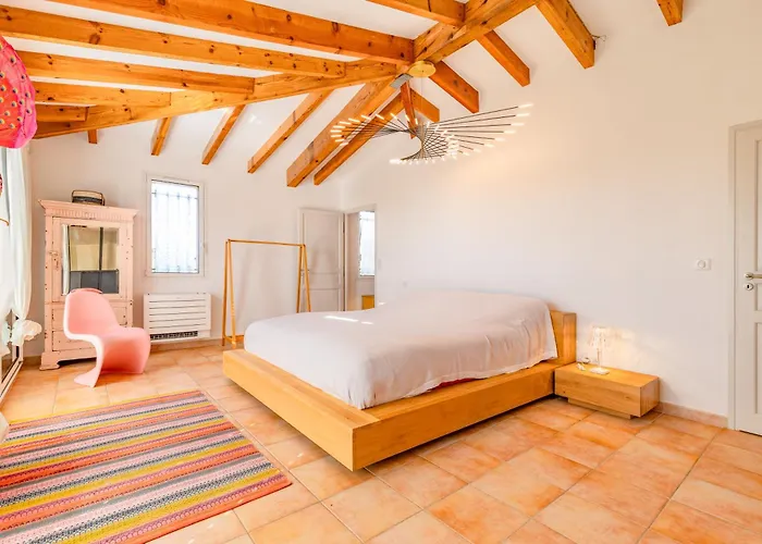 La Ronde Des Soleils Villa