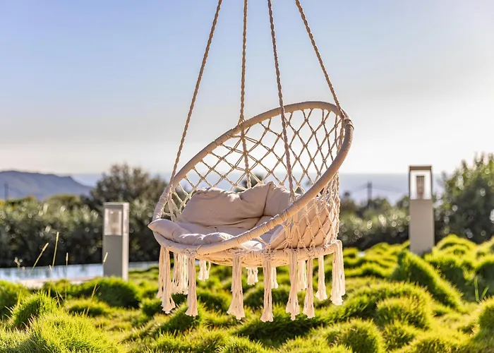 La Ronde Des Soleils Coti-Chiavari (Corsica)